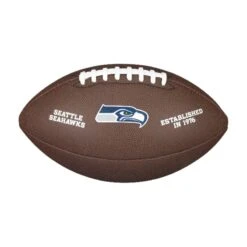 Rugbyausrüstung Geschäft 33 Wilson NFL Team Logo Composite Football Seattle Seahawks